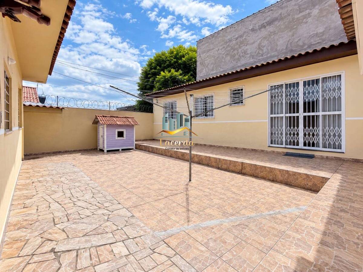 2 casas no mesmo terreno a venda em Pinhais! - Nilson Lacerda Filho Corretor de Imóveis