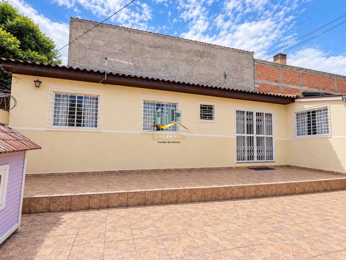 2 casas no mesmo terreno a venda em Pinhais! - Nilson Lacerda Filho Corretor de Imóveis