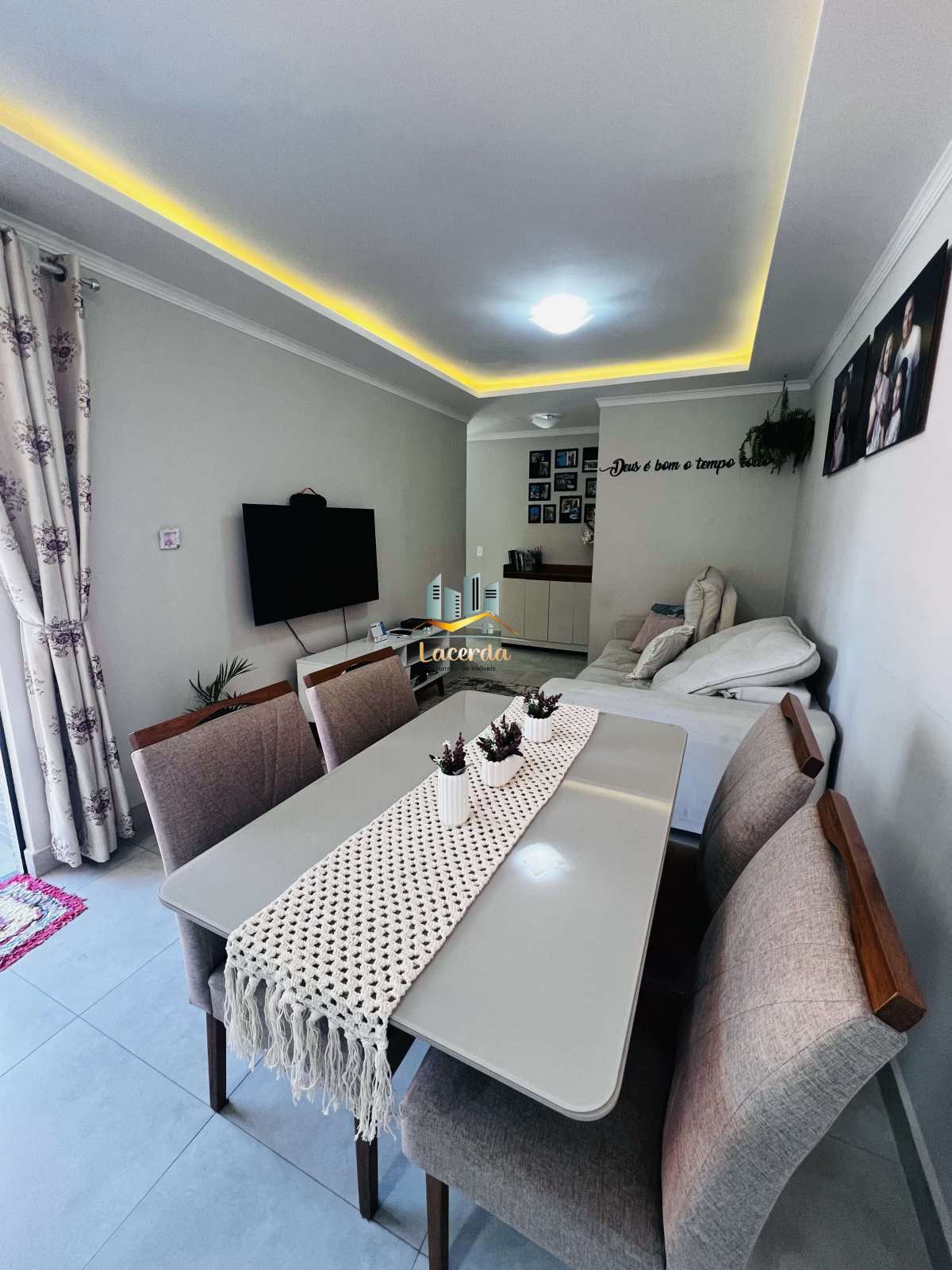Apartamento à venda em Pinhais - Nilson Lacerda Filho Corretor de Imóveis
