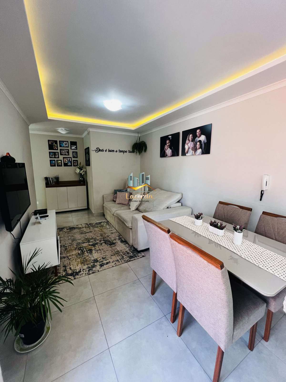 Apartamento à venda em Pinhais - Nilson Lacerda Filho Corretor de Imóveis