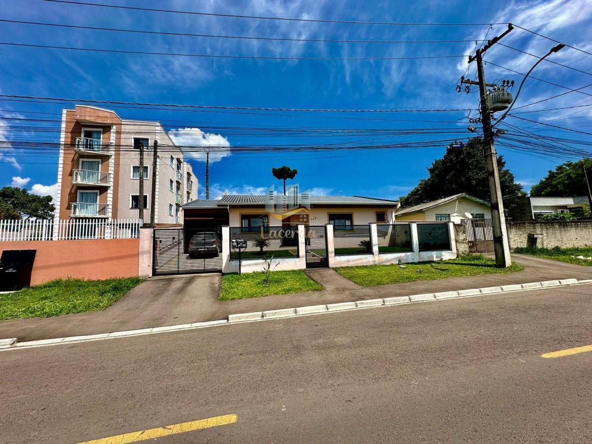 Belíssima casa a venda no bairro Vila Juliana! - Nilson Lacerda Filho Corretor de Imóveis