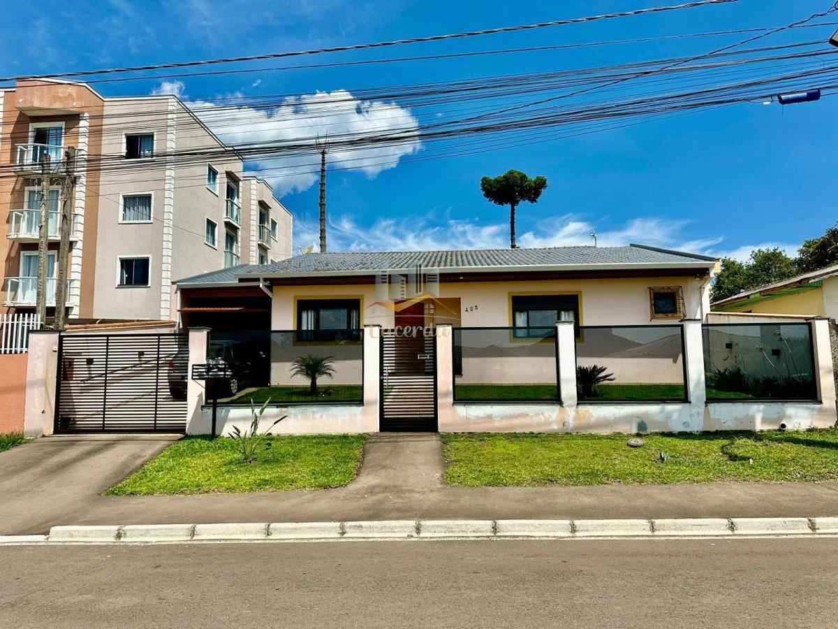 Belíssima casa a venda no bairro Vila Juliana! - Nilson Lacerda Filho Corretor de Imóveis