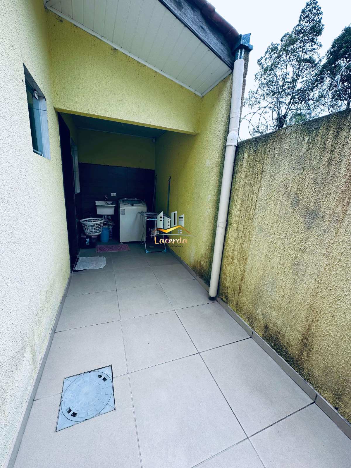 Casa à venda em Piraquara, Planta Deodoro, com 2 quartos, 65m2m² - Nilson Lacerda Filho Corretor de Imóveis