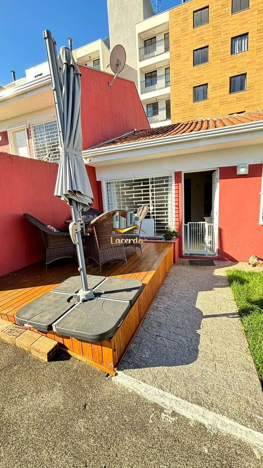 Casa a venda em condomínio fechado em Pinhais! - Nilson Lacerda Filho Corretor de Imóveis