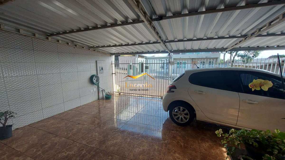 Casa a venda no centro de Piraquara - Nilson Lacerda Filho Corretor de Imóveis