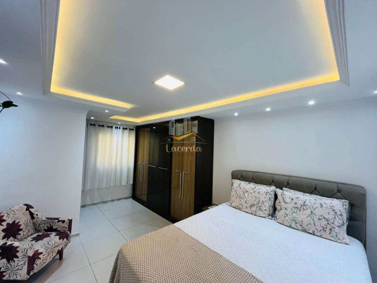 Lindíssima casa à venda no centro de Piraquara!!! - Nilson Lacerda Filho Corretor de Imóveis