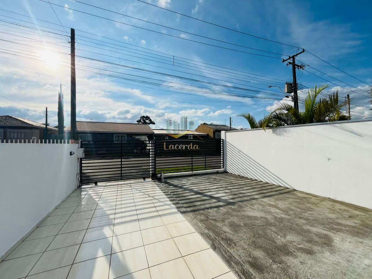 Lindíssima casa à venda no centro de Piraquara!!! - Nilson Lacerda Filho Corretor de Imóveis