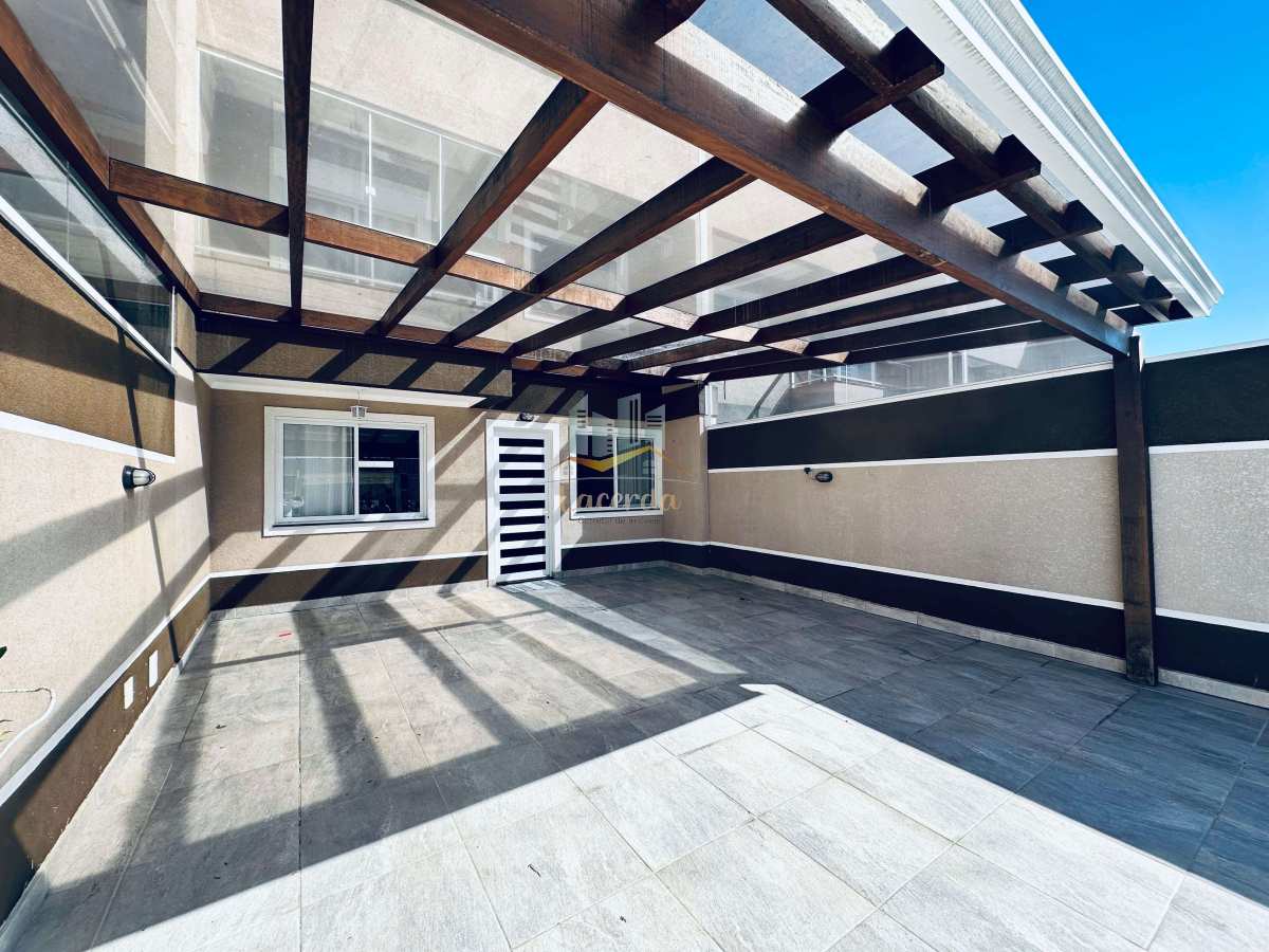 Lindíssimo sobrado à venda em São José dos Pinhais! - Nilson Lacerda Filho Corretor de Imóveis