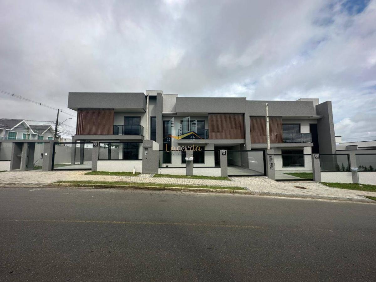 Lindíssimo sobrado em Fazenda Rio Grande! - Nilson Lacerda Filho Corretor de Imóveis