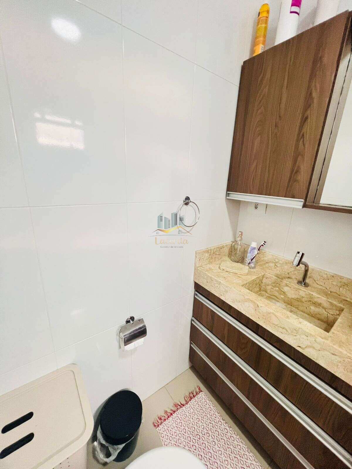 Lindo sobrado à venda em Piraquara Vila Juliana! - Nilson Lacerda Filho Corretor de Imóveis