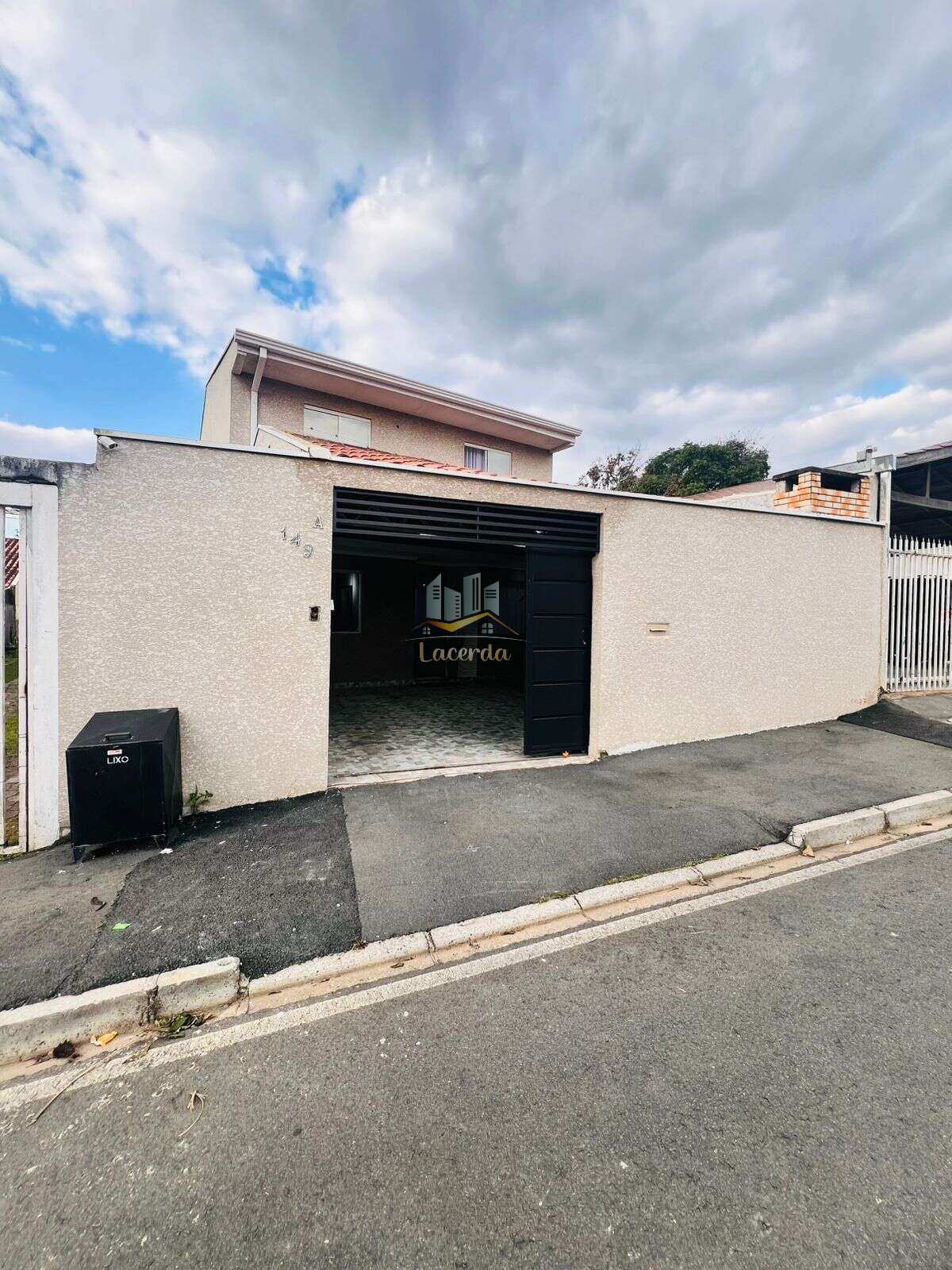 Lindo sobrado à venda em Piraquara Vila Juliana! - Nilson Lacerda Filho Corretor de Imóveis