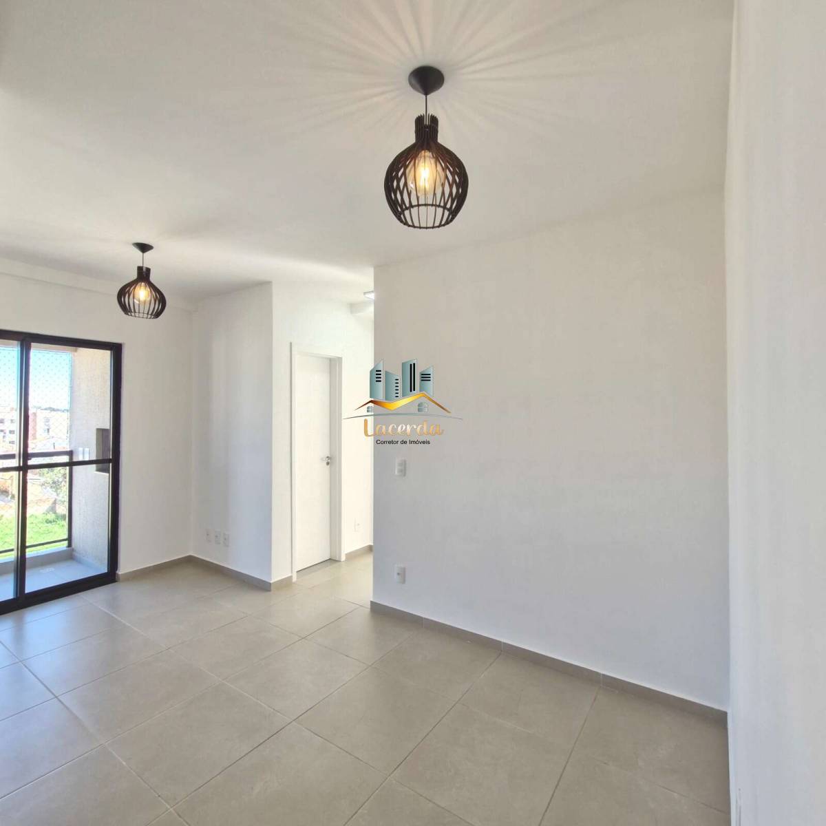 Ótimo apartamento à venda- Residencial Plaza Royal - Nilson Lacerda Filho Corretor de Imóveis