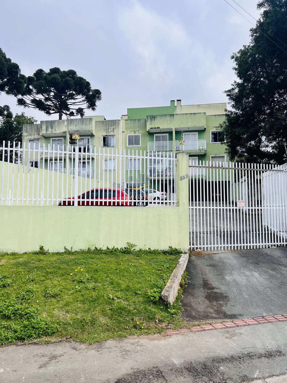 Ótimo duplex à venda, centro de Piraquara! - Nilson Lacerda Filho Corretor de Imóveis