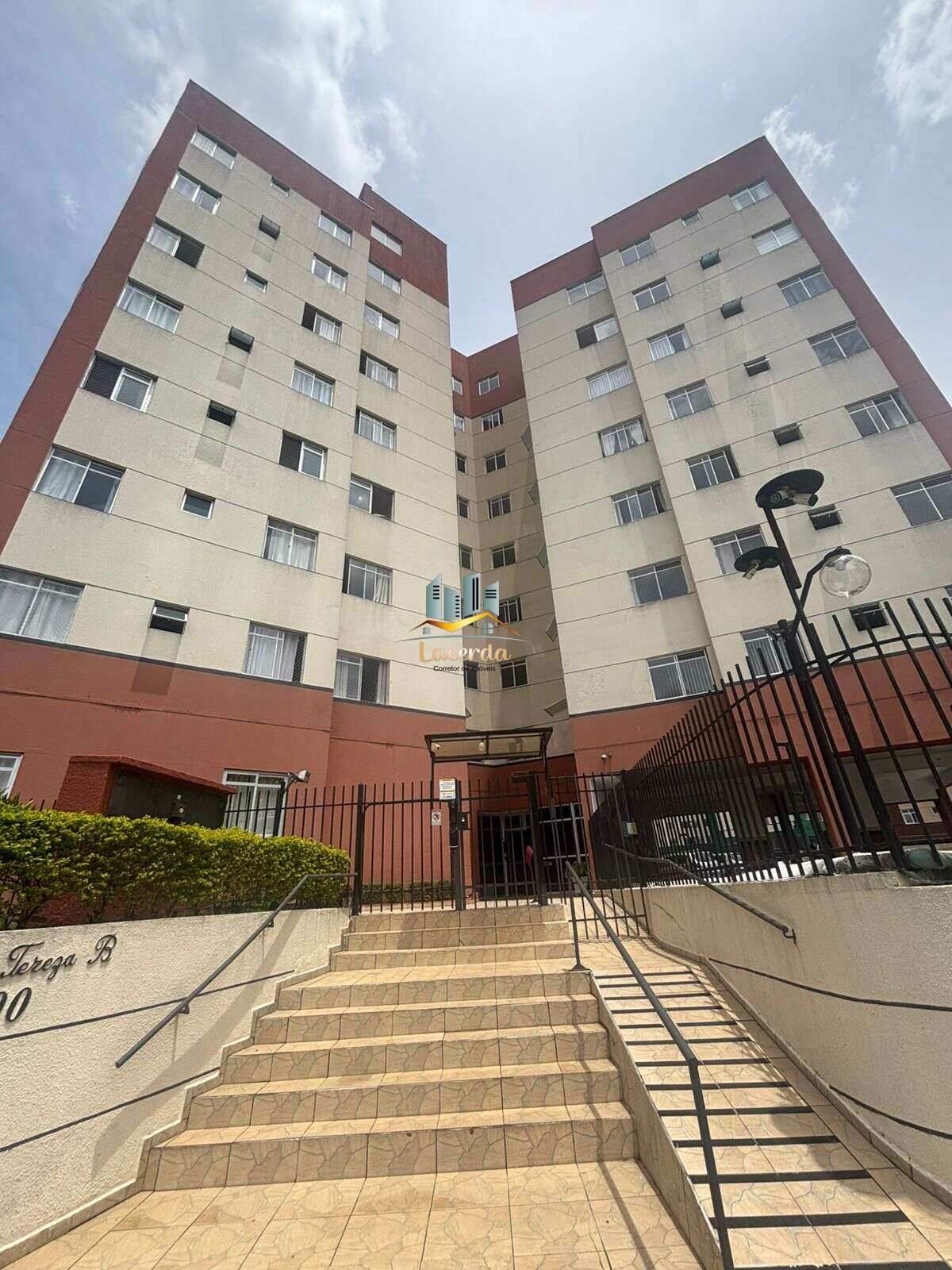 Vendo apartamento no bairro vila Hauer - Nilson Lacerda Filho Corretor de Imóveis