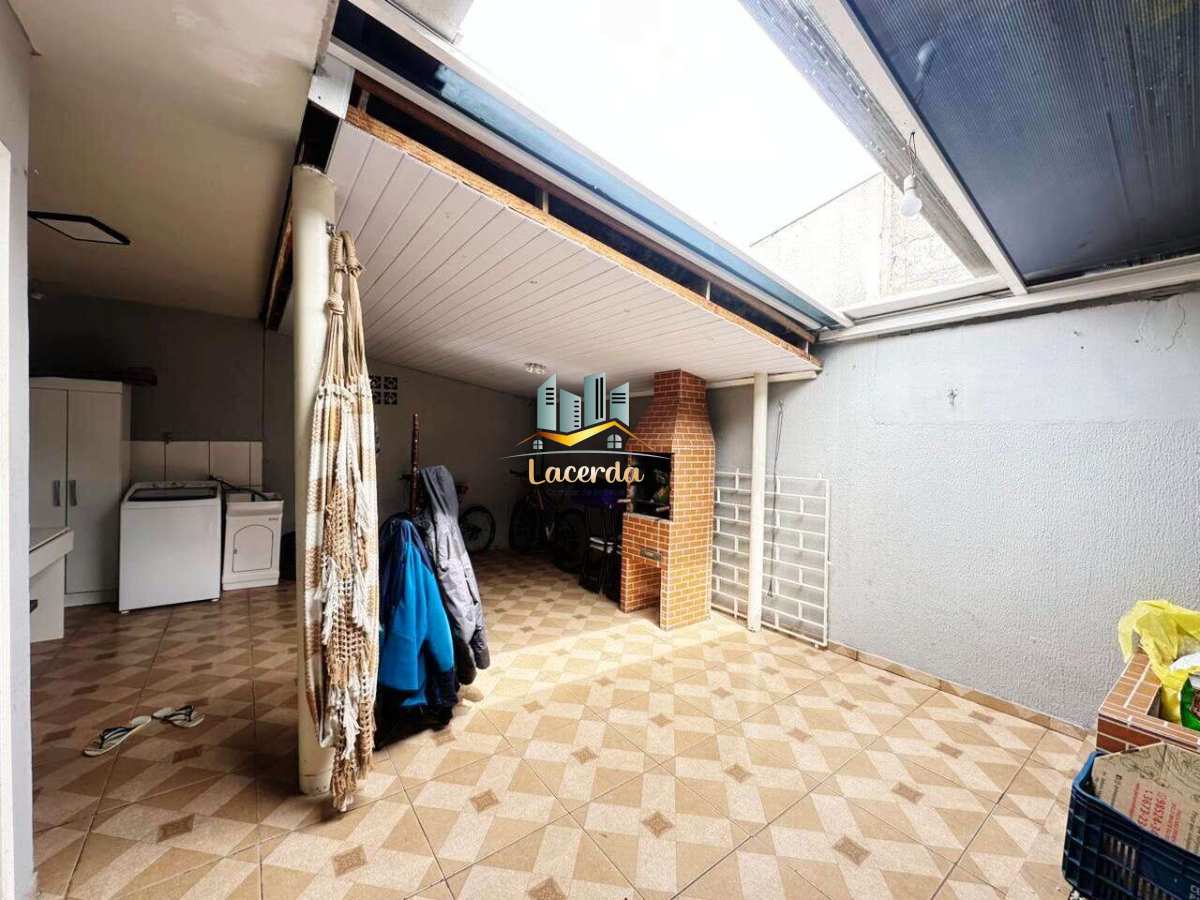 Vendo casa no condômino portal dos lírios em Piraquara. - Nilson Lacerda Filho Corretor de Imóveis