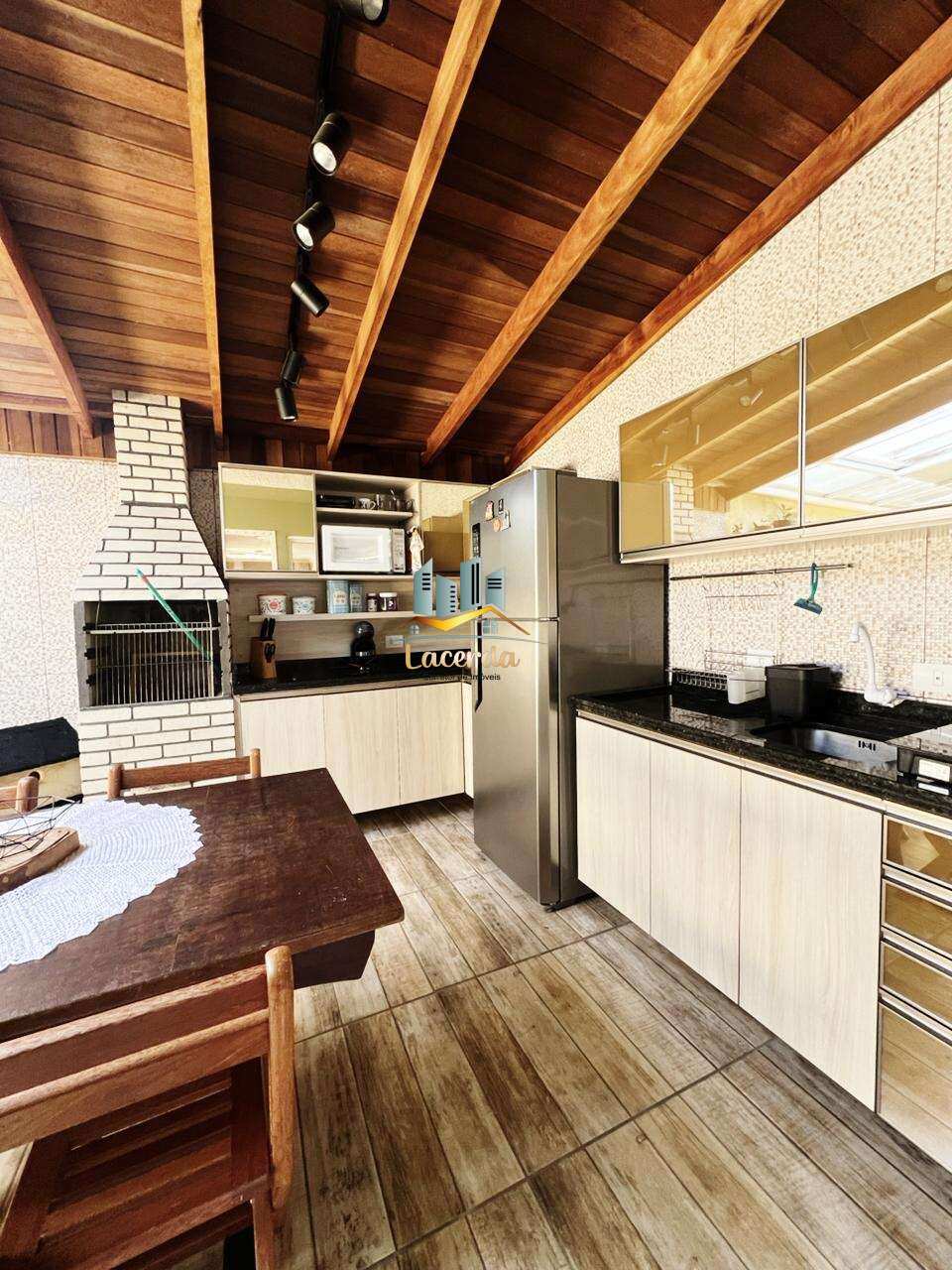 Vendo casa no portal dos lírios em Piraquara - Nilson Lacerda Filho Corretor de Imóveis