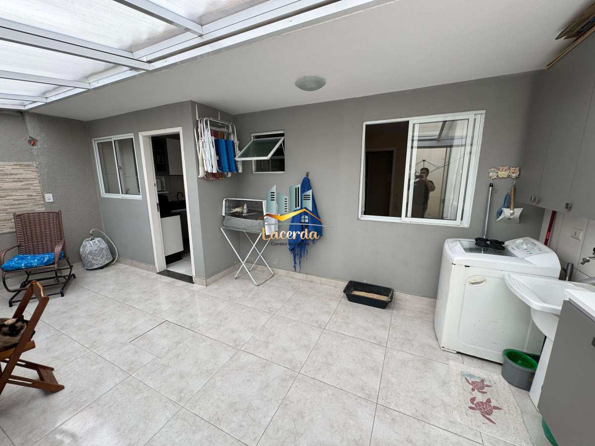 Vendo linda  em Piraquara condômino portal dos lírios. - Nilson Lacerda Filho Corretor de Imóveis